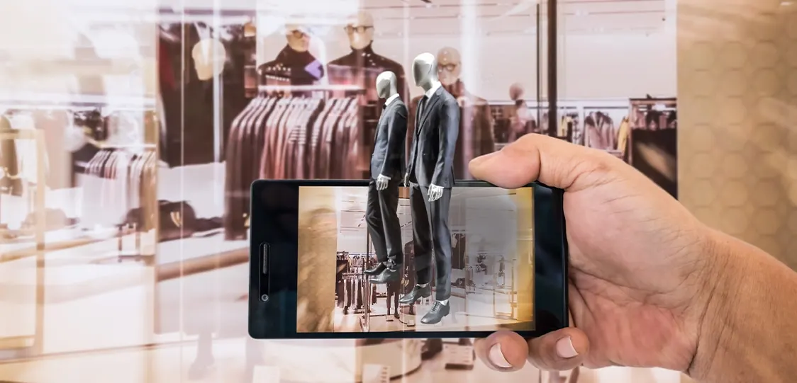 Immersive virtual shopping experience