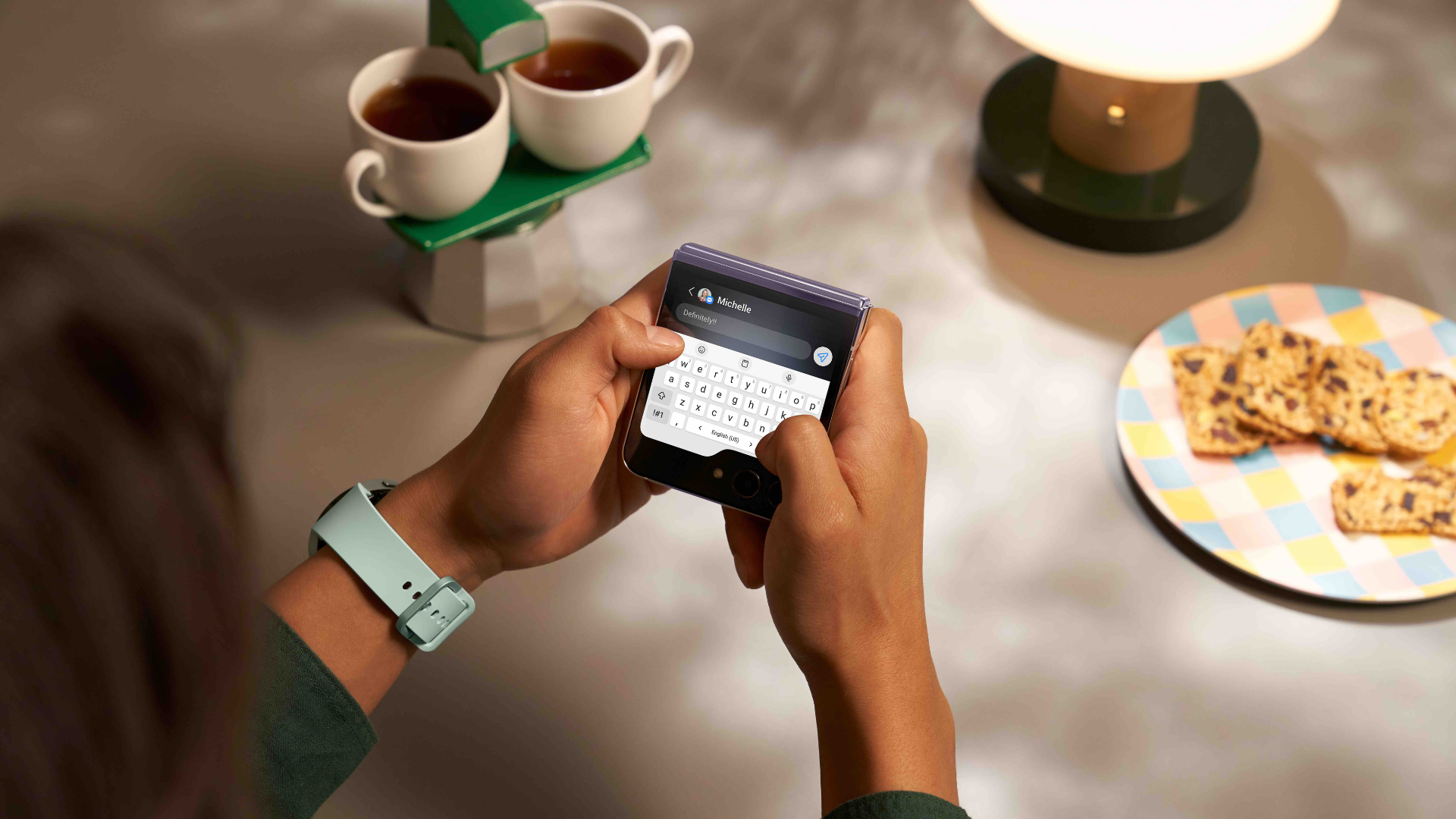 Galaxy Z Flip5’s new Flex Window