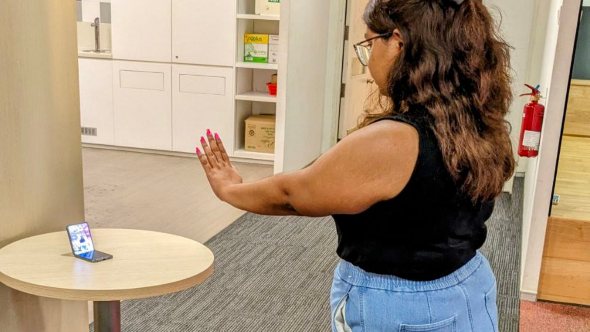 Galaxy Z Flip5’s new Flex Window